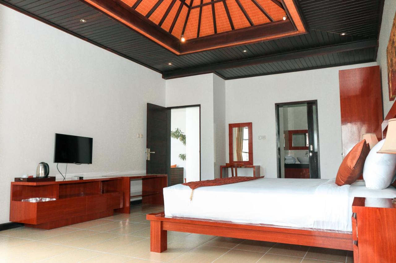 Argya Santi Suite And Villas Семиняк Екстериор снимка