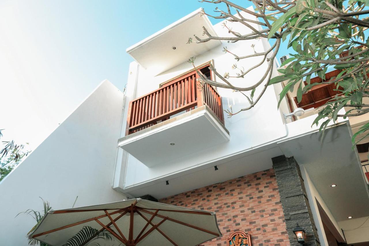 Argya Santi Suite And Villas Семиняк Екстериор снимка